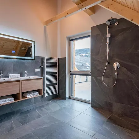 Mountain Arnica 장크트 로렌첸 오프 무라우